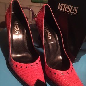 Versace coral and black stilettoes size 39M. Bran new